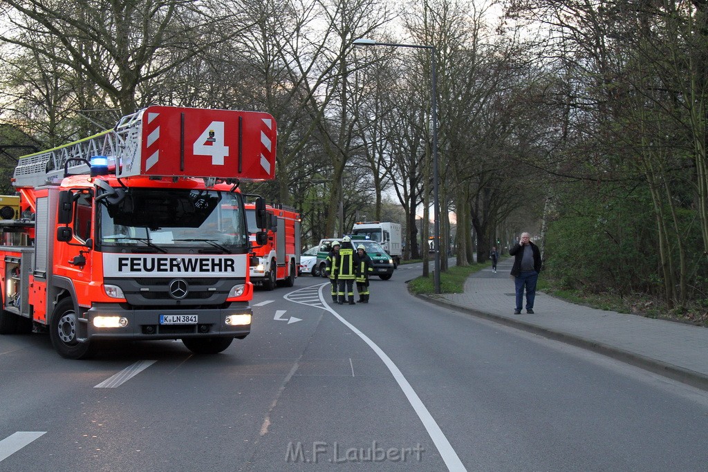 VU Kleintransporter KVB Bahn Koeln Ossendorf Westendstr JK P10.JPG